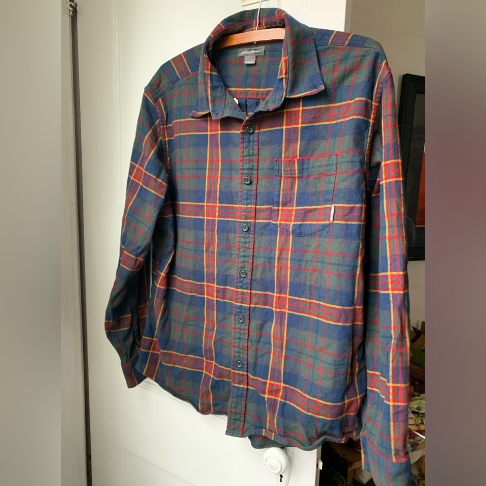 Eddie Bauer Men’s Cotton Plaid Button Down Long Sleeved Shirt L